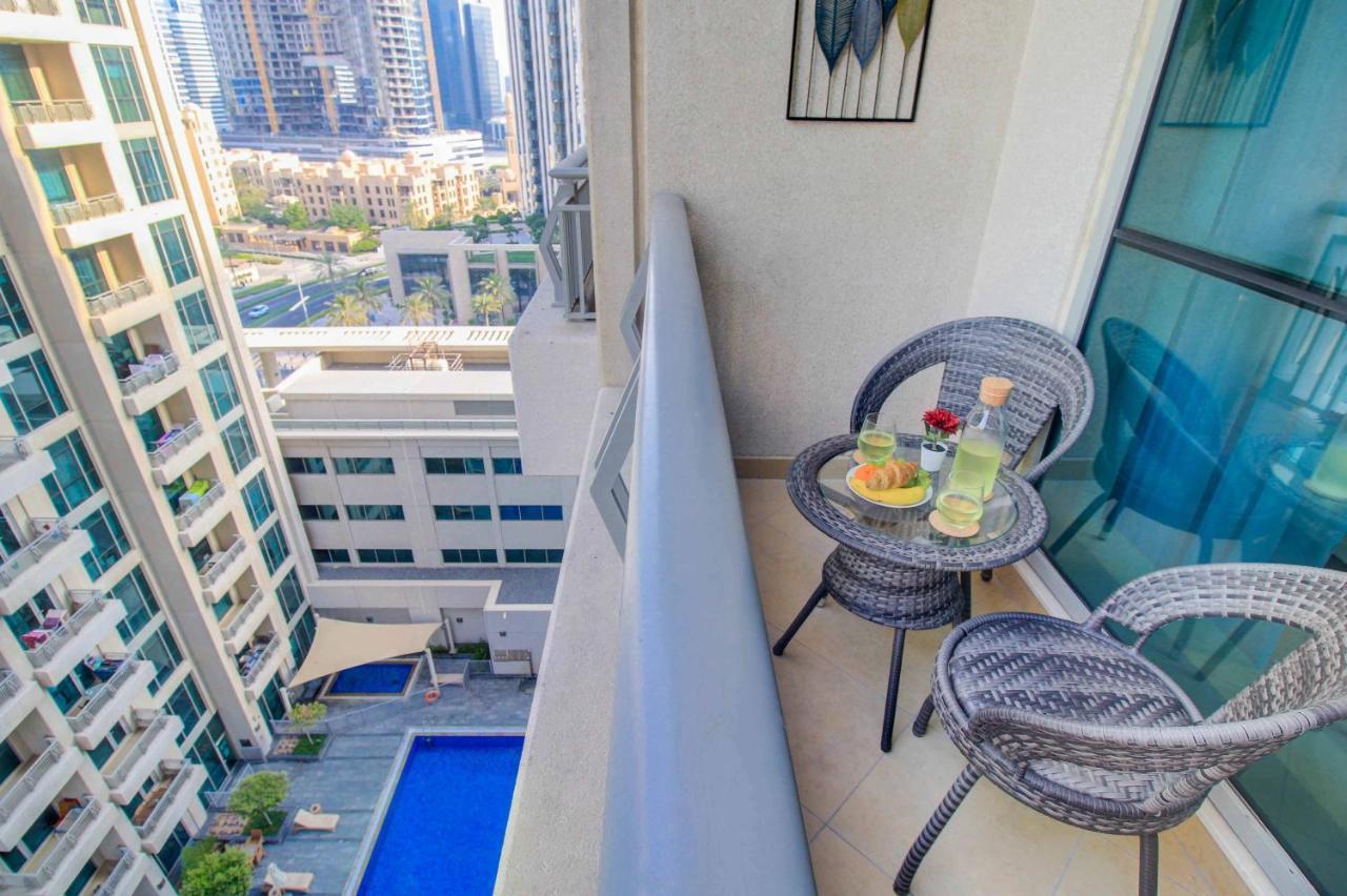 Durrani Homes - Luxurious Studio Near Dubai Mall With Pool View Exterior foto